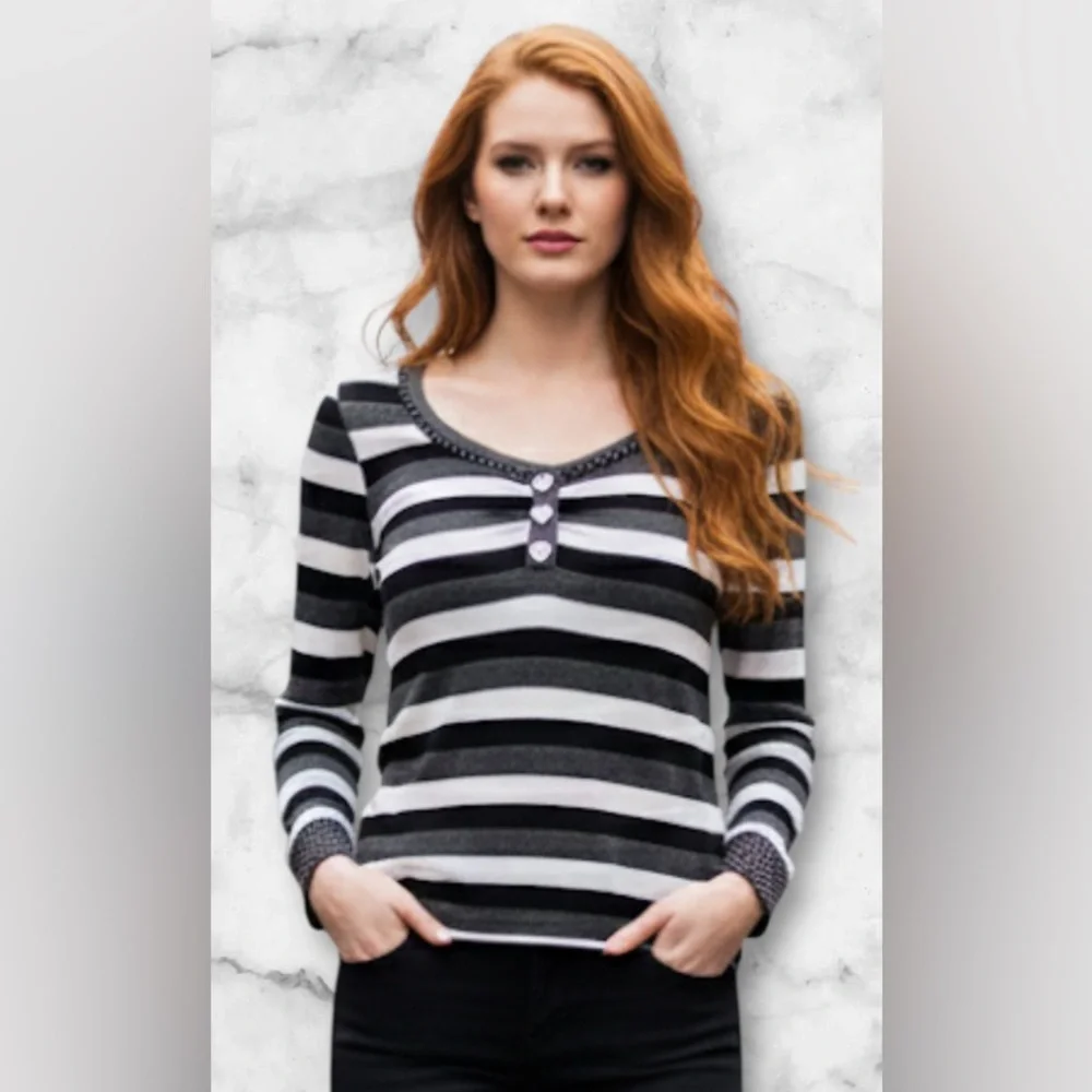 Daytrip Y2K Black White Silver Metallic Stripe Top Crystal Heart Buttons Size M - Picture 2 of 9